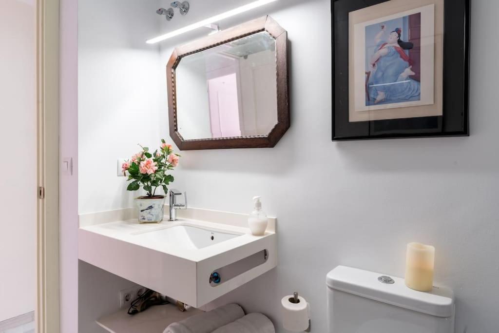 Apartamentos Rg, San Vicente 22 Sevilla Bagian luar foto
