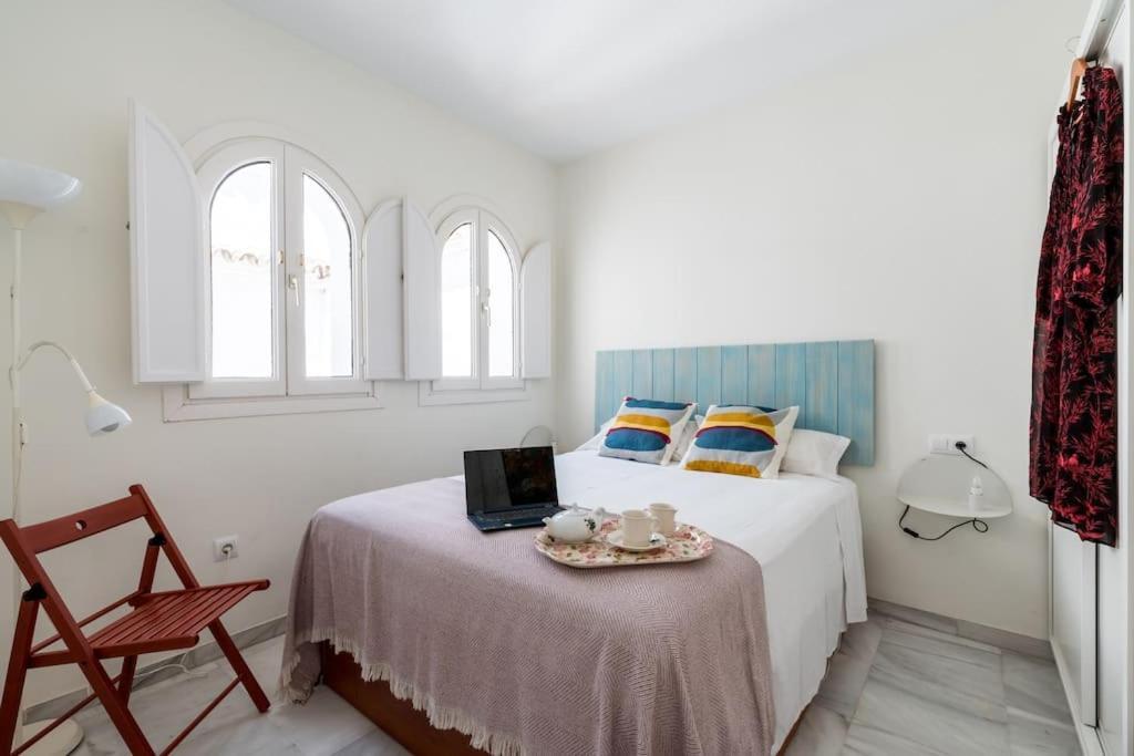 Apartamentos Rg, San Vicente 22 Sevilla Bagian luar foto