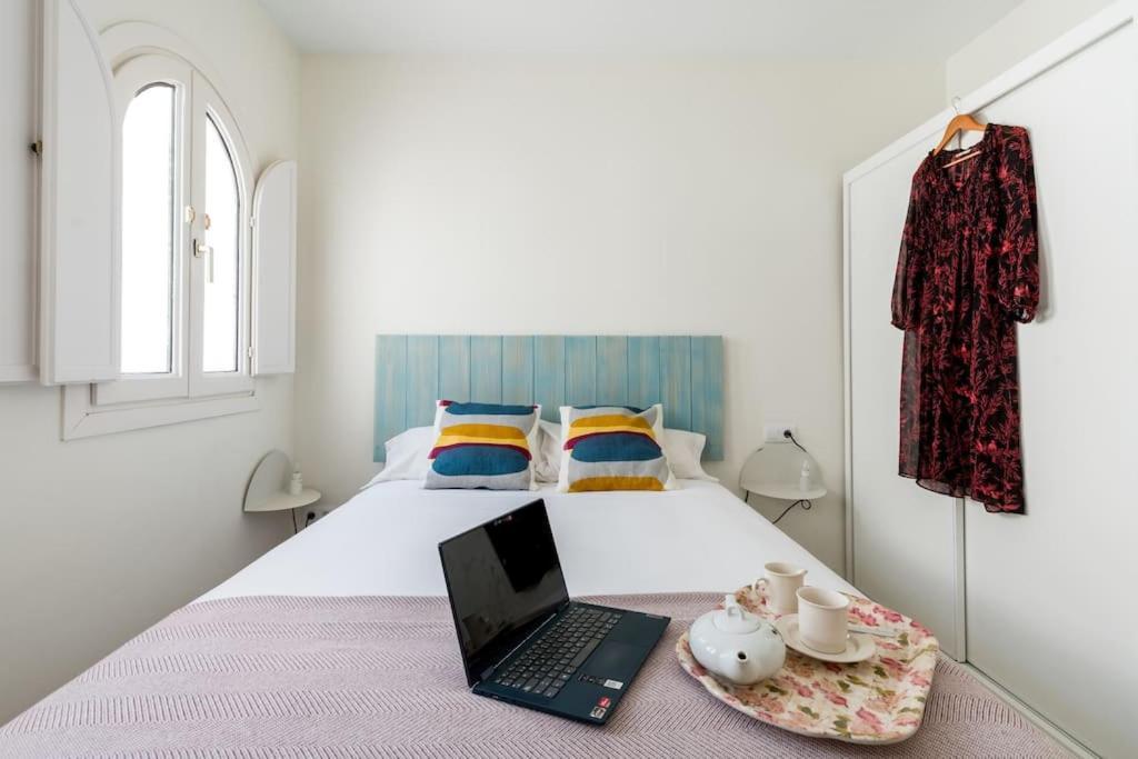 Apartamentos Rg, San Vicente 22 Sevilla Bagian luar foto