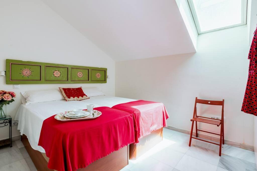 Apartamentos Rg, San Vicente 22 Sevilla Bagian luar foto