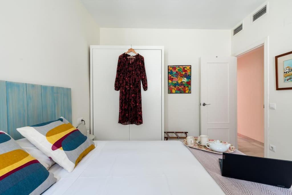Apartamentos Rg, San Vicente 22 Sevilla Bagian luar foto