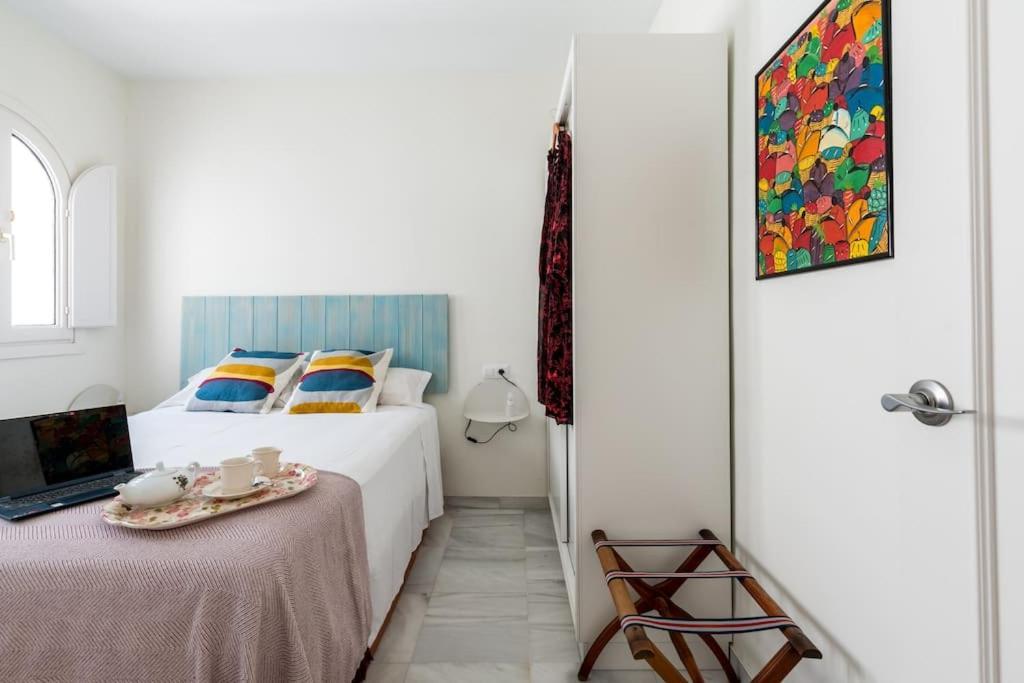Apartamentos Rg, San Vicente 22 Sevilla Bagian luar foto